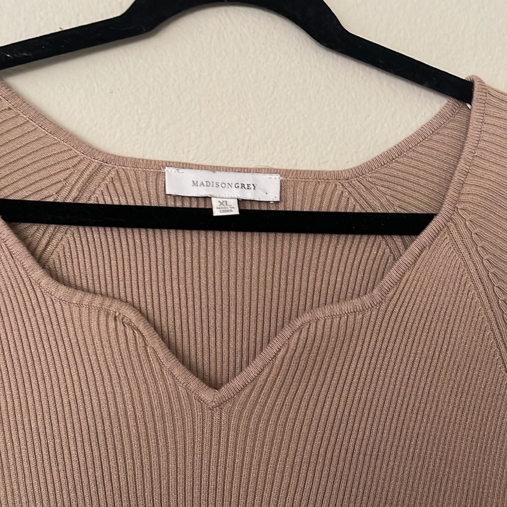 Ribbed Tan Long Sleeve Top Size XL - Picture 3 of 4